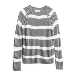 4 for $25 Pinque Neri Braid Detail Pullover Sz S